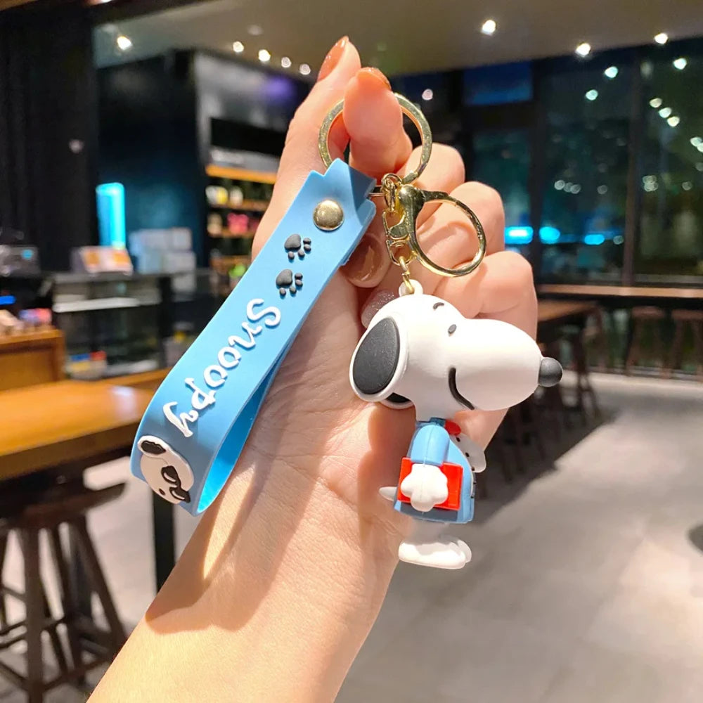 New Snoopy Charlie Keychain Cartoon Car Keychain Cute Bag Pendant Drops Glue Figure Halloween Christmas gifts