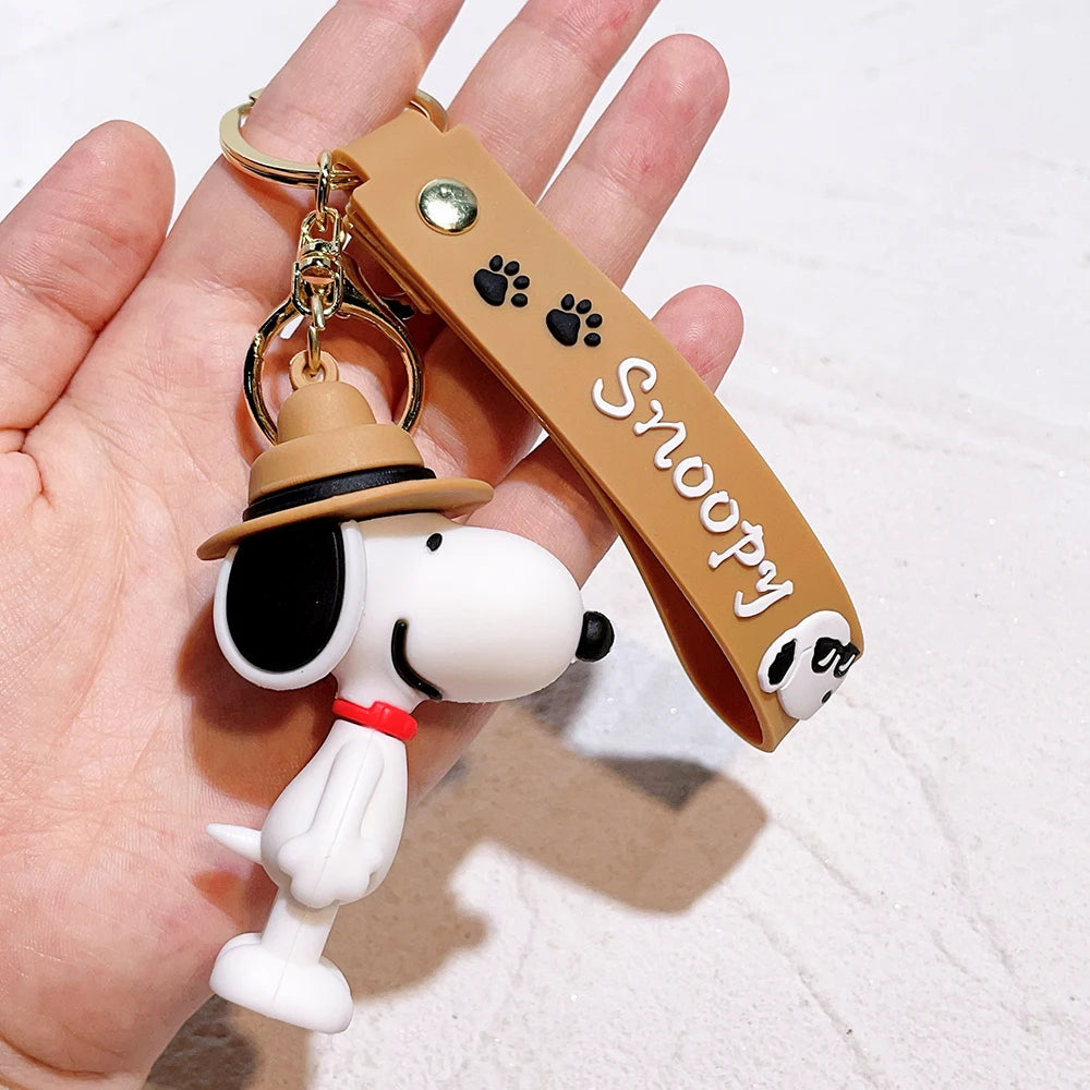 New Snoopy Charlie Keychain Cartoon Car Keychain Cute Bag Pendant Drops Glue Figure Halloween Christmas gifts